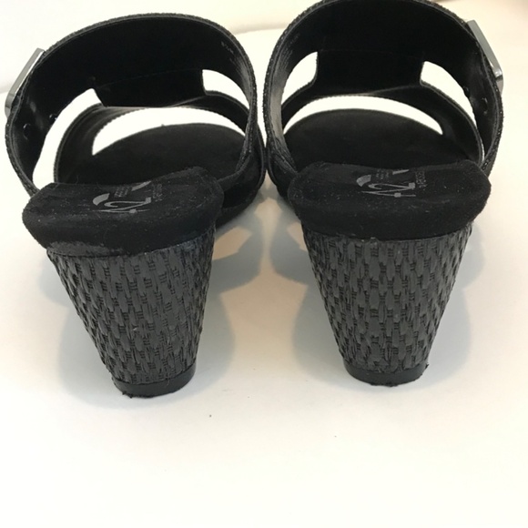 AEROSOLES Wedge Sandals Slip On Black Heel Rest Women’s Size 8.5 - Picture 10 of 16